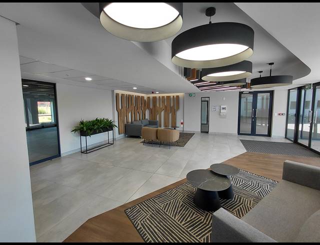 3,688M² OFFICE TO LET IN VORNA VALLEY